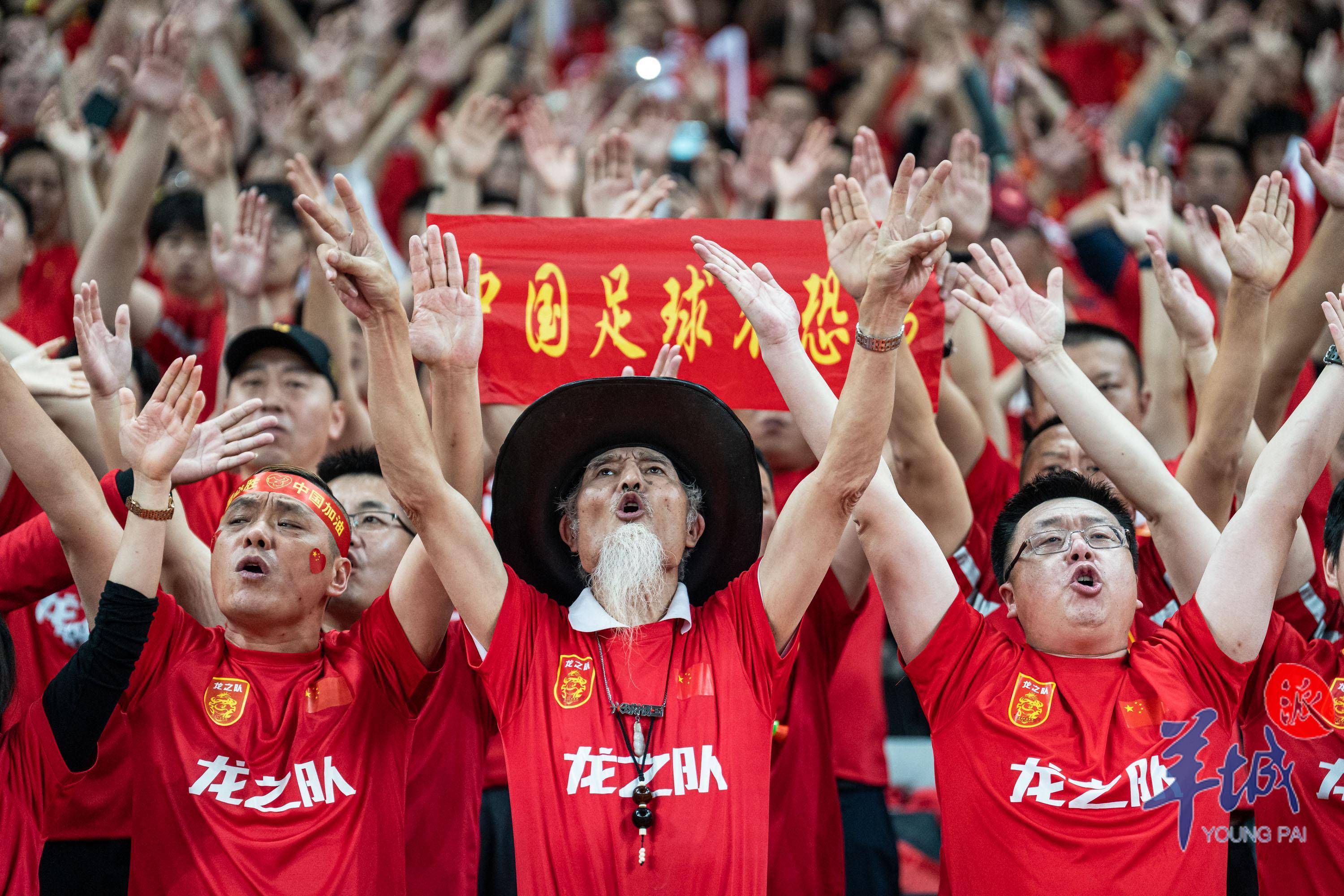 华体会app官方下载-足球盛事令人激动，球迷热情满满的简单介绍